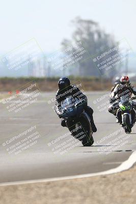 media/Sep-20-2025-TrackDaz (Sat) [[27f0cde673]]/B Group/220pm (Turn 9)/